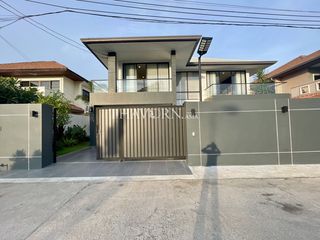 Haus zum Kauf mit 6 Zimmer in Bang Lamung, Chonburi