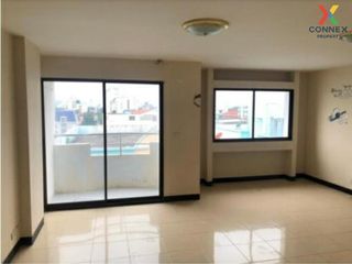 For sale 2 bed condo in Lat Phrao, Bangkok