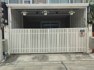 For sale 3 Beds townhouse in Krathum Baen, Samut Sakhon