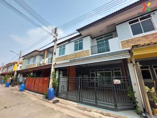 For sale 3 bed townhouse in Phan Thong, Chonburi