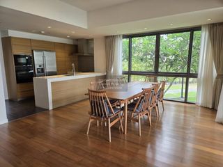 For rent 4 bedrooms condo in Yan Nawa, Bangkok