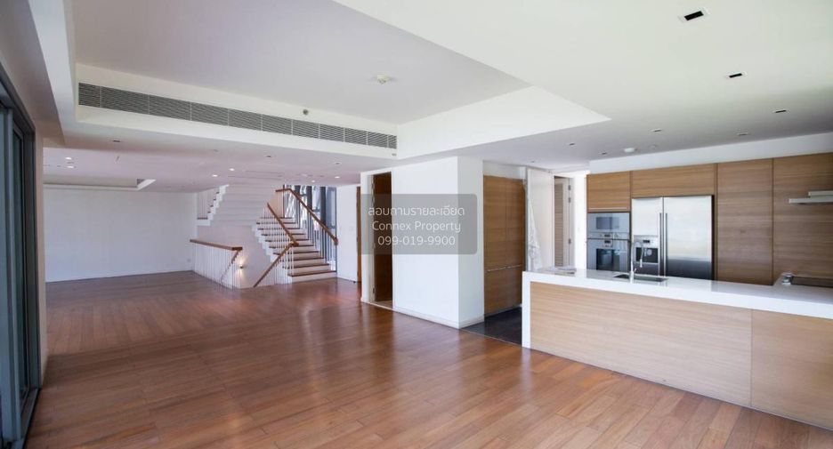 Condo en alquiler de 4 habitaciones en Yan Nawa, Bangkok