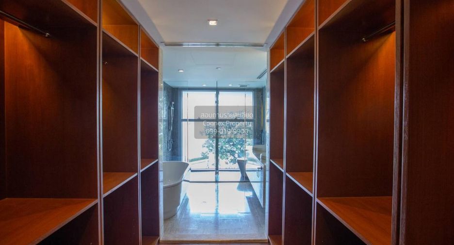 Condo en alquiler de 4 habitaciones en Yan Nawa, Bangkok