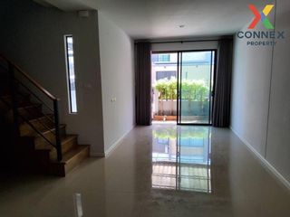 For rent 3 bed townhouse in Mueang Pathum Thani, Pathum Thani