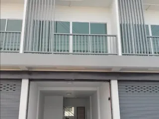 For sale 2 Beds townhouse in Ban Hong, Lamphun