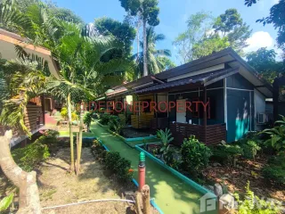 For sale 12 bed hotel in Ko Chang, Trat