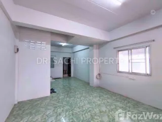 For sale 2 bed townhouse in Mueang Chiang Rai, Chiang Rai