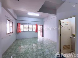 For sale 2 bed townhouse in Mueang Chiang Rai, Chiang Rai