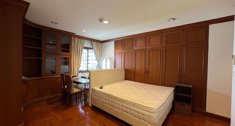 Condo en venta de 3 habitaciones en Watthana, Bangkok