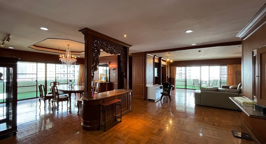 Condo en venta de 3 habitaciones en Watthana, Bangkok