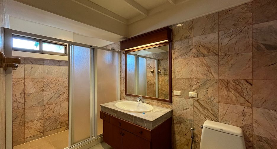 Condo en venta de 3 habitaciones en Watthana, Bangkok