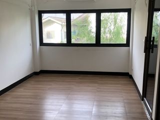 For rent 1 Beds office in Phra Khanong, Bangkok