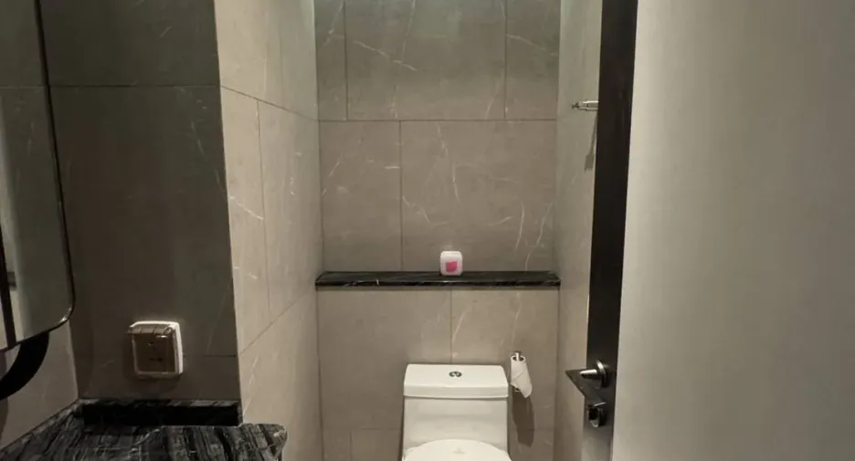 For rent 2 bed condo in Watthana, Bangkok