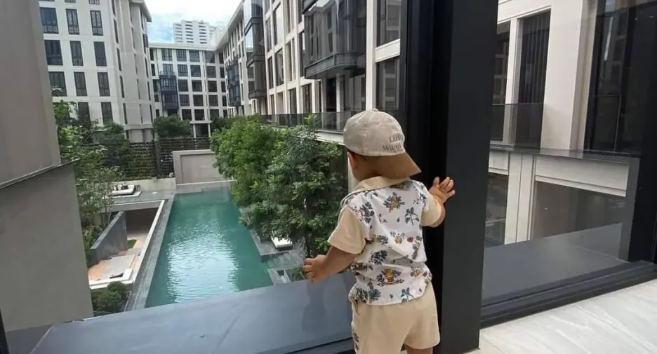 For rent 2 bed condo in Watthana, Bangkok