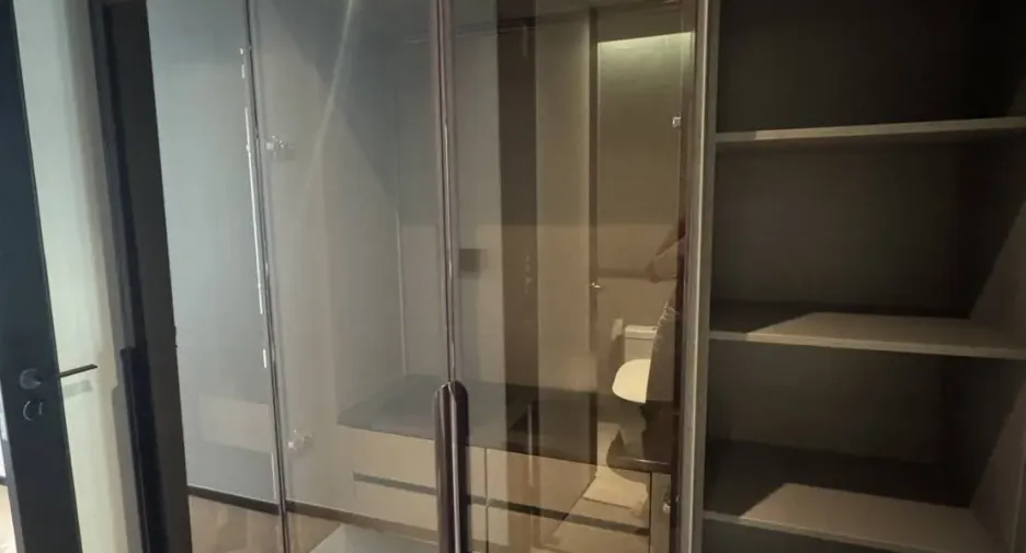 For rent 2 bed condo in Watthana, Bangkok