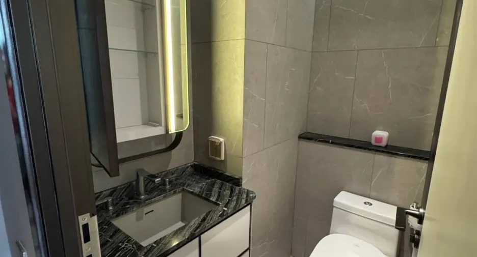 For rent 2 bed condo in Watthana, Bangkok