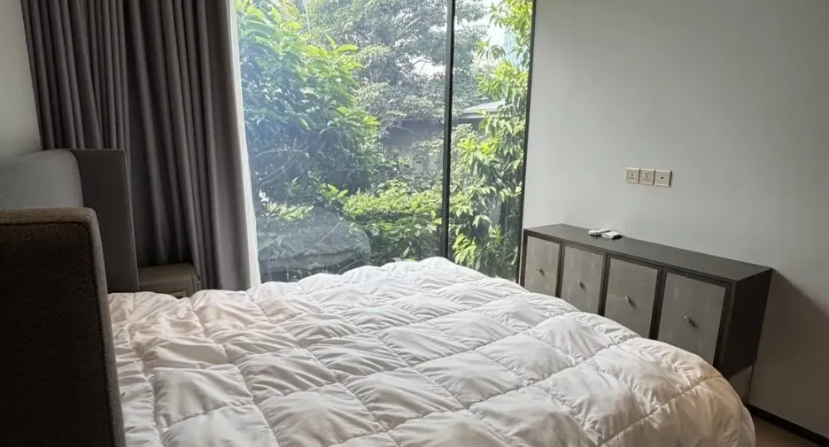 For rent 2 bed condo in Watthana, Bangkok