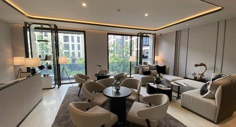 For rent 2 bed condo in Watthana, Bangkok