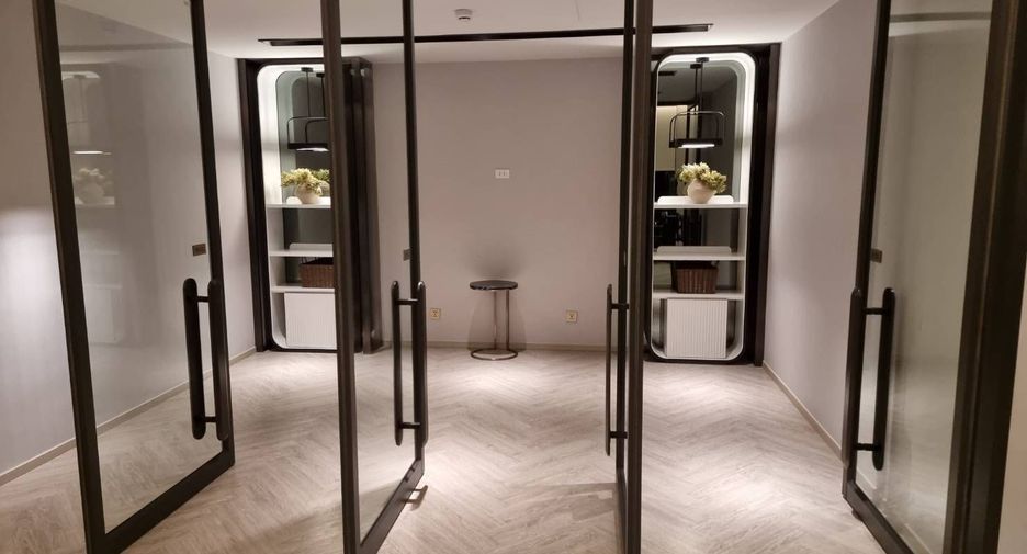 For rent 2 bed condo in Watthana, Bangkok