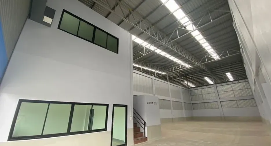 Lagerhaus zur Miete in Mueang Pathum Thani, Pathum Thani