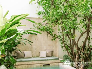 For sale 4 bed townhouse in Watthana, Bangkok