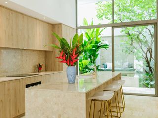 For sale 4 bed townhouse in Watthana, Bangkok