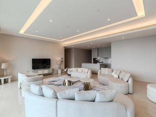 For sale 5 Beds condo in Pathum Wan, Bangkok