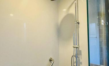 For rent 2 bed condo in Khlong Toei, Bangkok
