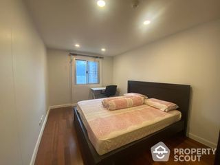 For rent and for sale 2 bed condo in Yan Nawa, Bangkok