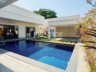Casa en alquiler de 3 habitaciones en Bang Lamung, Chonburi