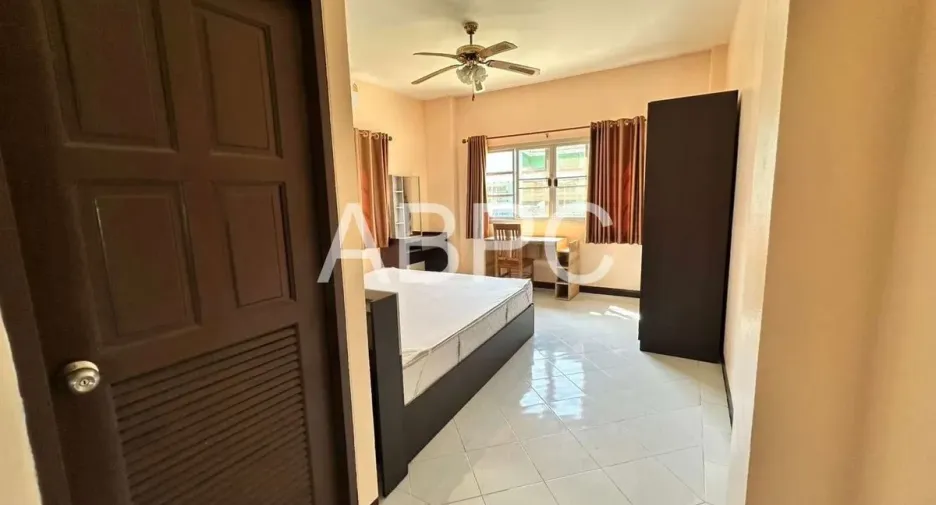 For rent and for sale 3 bedrooms house in Bang Lamung, Chonburi