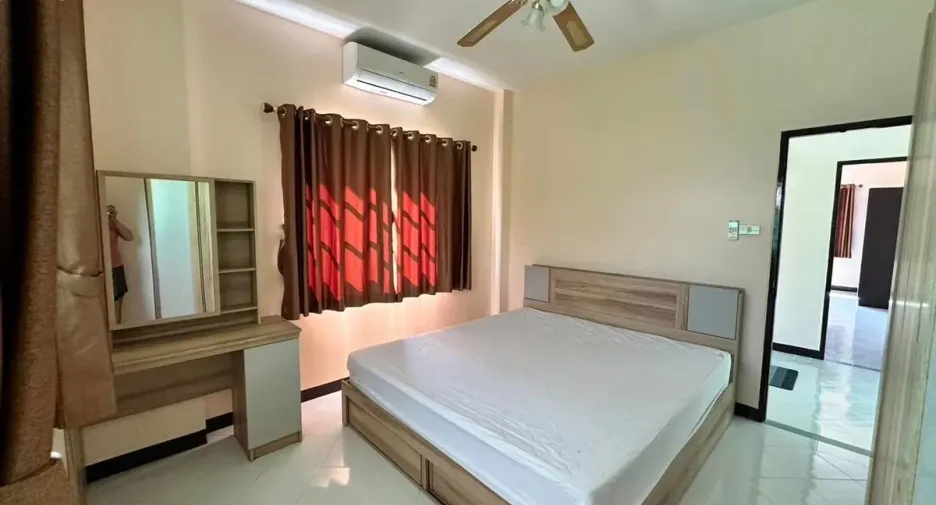 For rent and for sale 3 bedrooms house in Bang Lamung, Chonburi