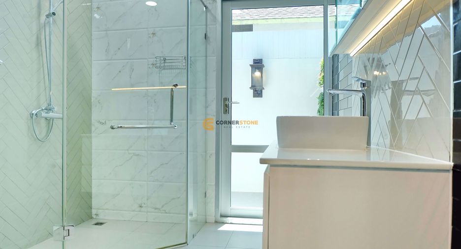Casa en alquiler y en venta de 3 habitaciones en Sattahip, Chonburi
