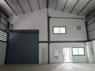 For sale and for rent warehouse in Khlong Toei, Bangkok