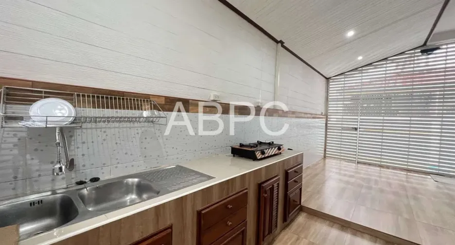 For rent and for sale 3 bedrooms house in Bang Lamung, Chonburi