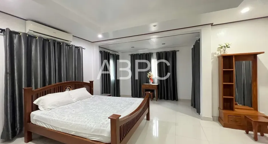 For rent and for sale 3 bedrooms house in Bang Lamung, Chonburi