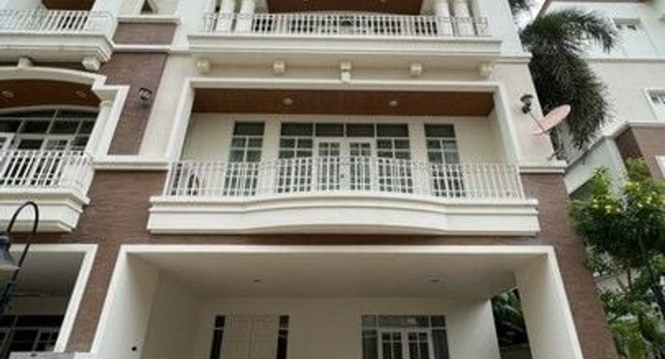 ขาย 6 เตียง บ้านเดี่ยว ใน วัฒนา, กรุงเทพฯ