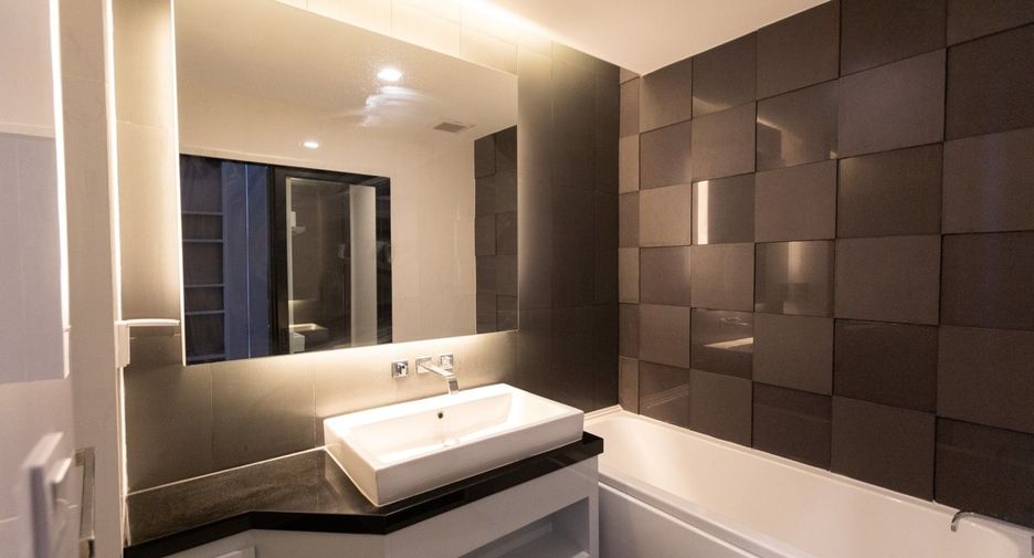For sale 1 bed condo in Huai Khwang, Bangkok