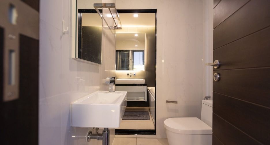 For sale 1 bed condo in Huai Khwang, Bangkok