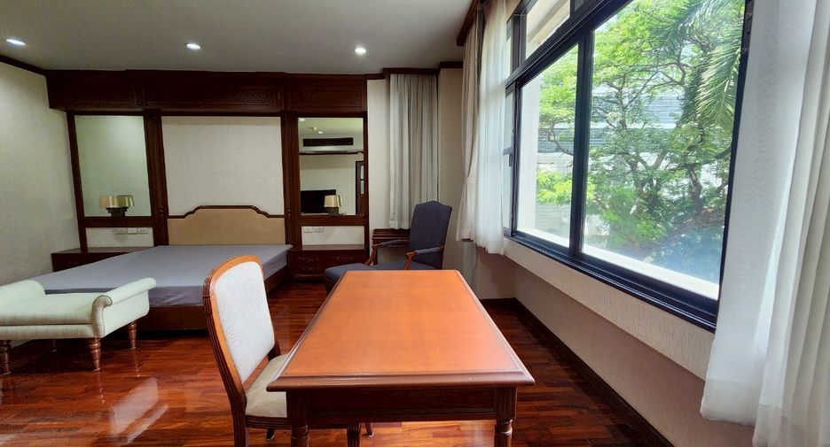 Condo en alquiler de 3 habitaciones en Watthana, Bangkok