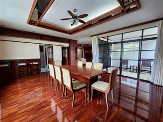 Condo en alquiler de 3 habitaciones en Watthana, Bangkok