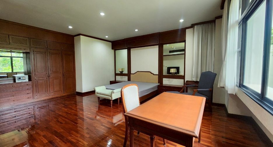 Condo en alquiler de 3 habitaciones en Watthana, Bangkok