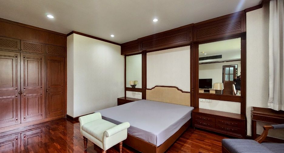 Condo en alquiler de 3 habitaciones en Watthana, Bangkok
