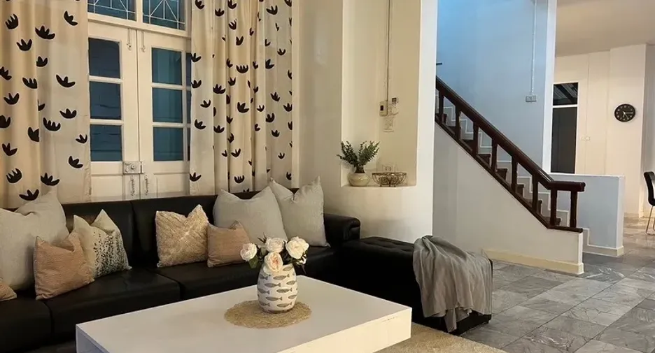 Аренда 5 спальни офис в Mueang Samut Prakan, Самутпракан