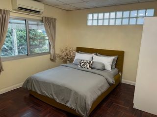 For rent 5 Beds office in Phra Khanong, Bangkok
