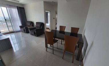 For rent 2 bed condo in Huai Khwang, Bangkok