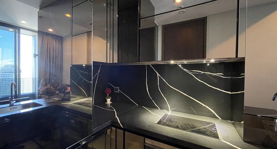 For sale 1 bed condo in Khlong Toei, Bangkok