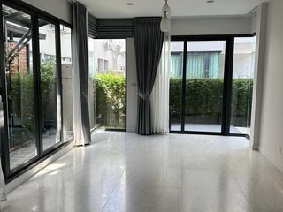 For sale 6 bed townhouse in Prawet, Bangkok