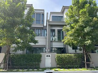 For sale 6 bed townhouse in Prawet, Bangkok