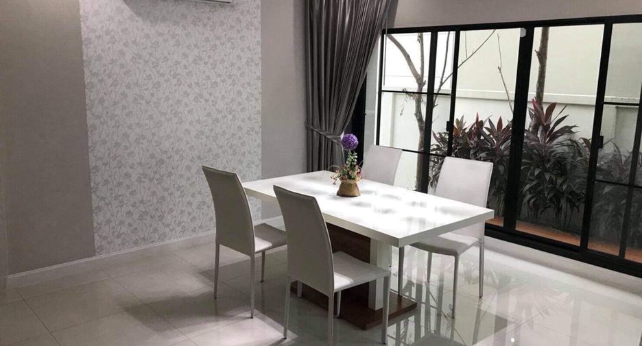 For sale 3 bed house in Si Racha, Chonburi
